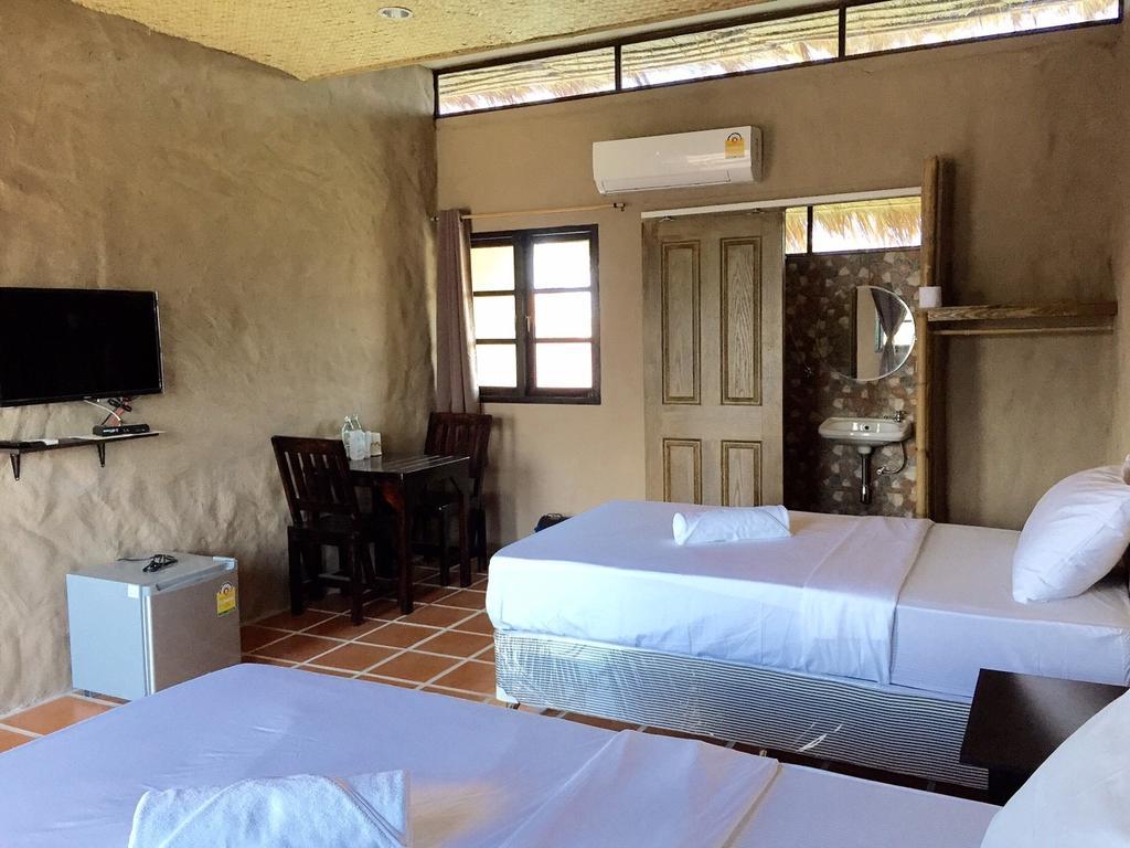 Korawan Garden View Hotel Hua Hin Room photo